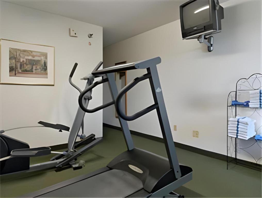 Clarion Pointe - Greensboro Coliseum Area Eksteriør billede