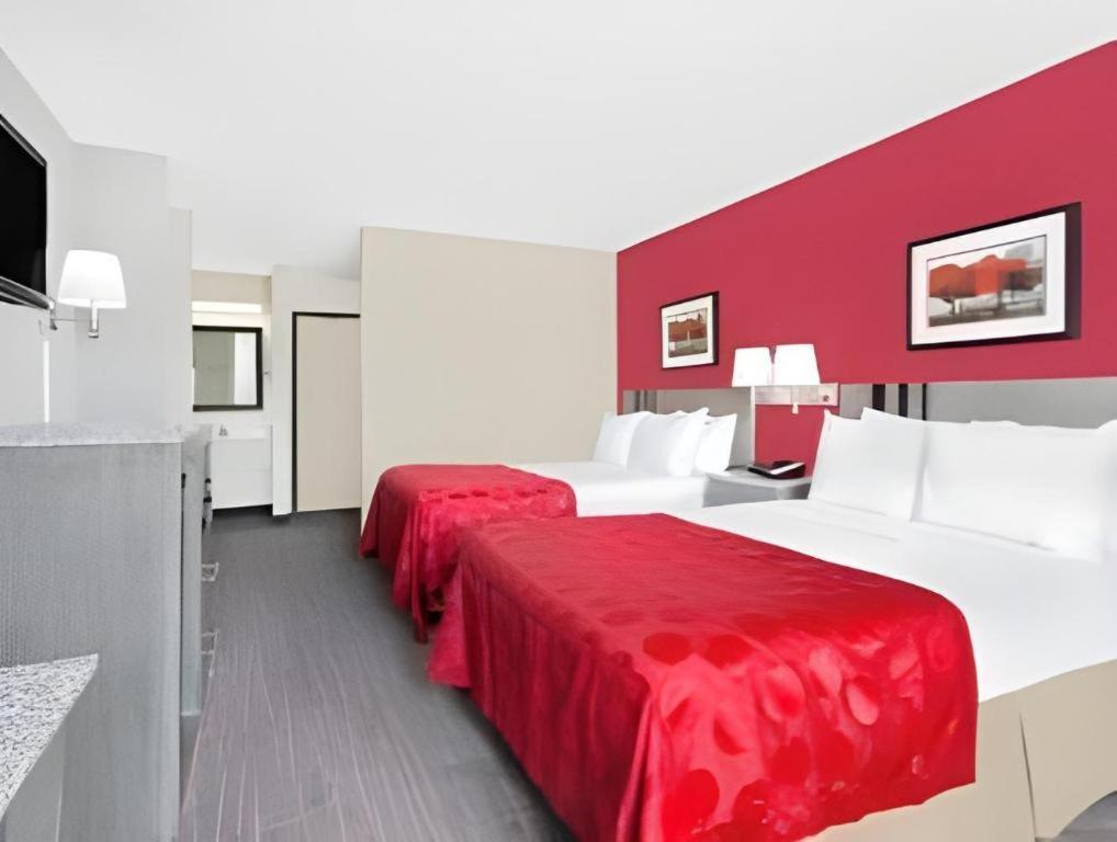 Clarion Pointe - Greensboro Coliseum Area Eksteriør billede